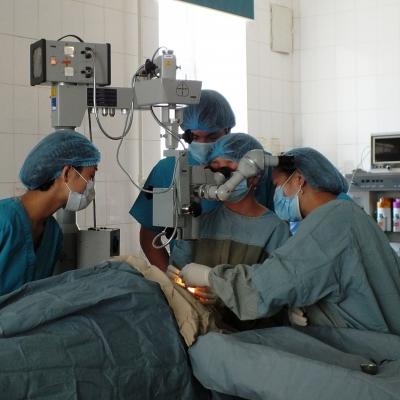 Projects Abroad medical interns observe a surgery carried out by hopsital doctor during their medical internship in Mongolia. Medical interns observe a medical procedure in a hospital as part of their work experience in Mongolia.